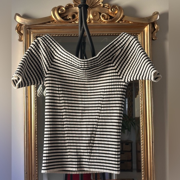Z Supply Striped Birdie off Shoulder Black and White striped Women's Top - Picture 7 of 8